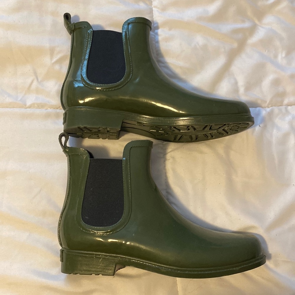 Rubber Chelsea boots